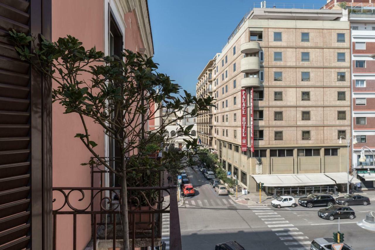 Vittorio'S Luxury Suites Бари Екстериор снимка